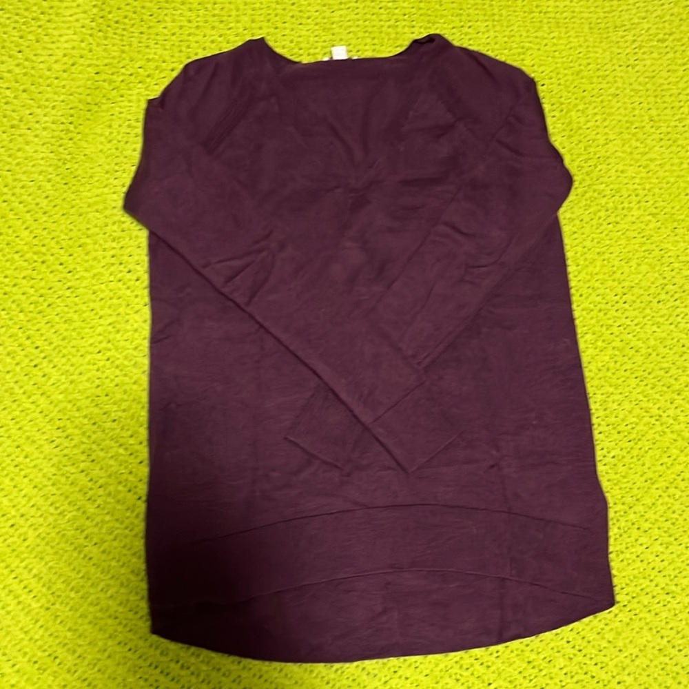 Gap purple v neck knit sweater